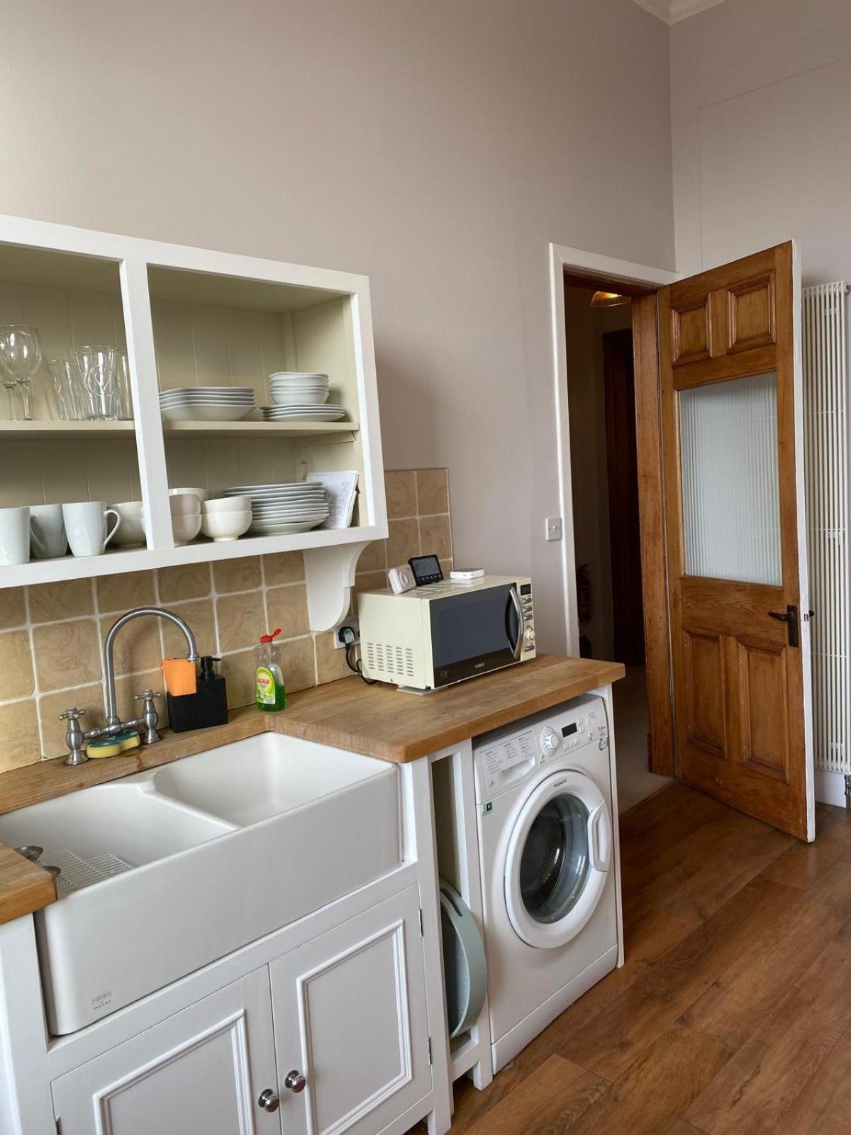 Beautiful & Bright 2 Bed Flat Murrayfield Edimburgo Esterno foto